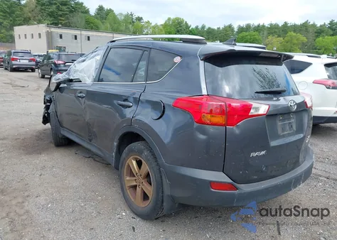 2015 Toyota Rav4 Xle z USA, uszkodzony, nr VIN JTMRFREV9FD108990